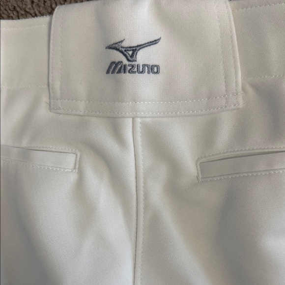 Mizuno Women’s Softball pants - Picture 3 of 7